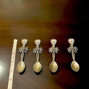 Vintage Souvenir Spoon Collectible